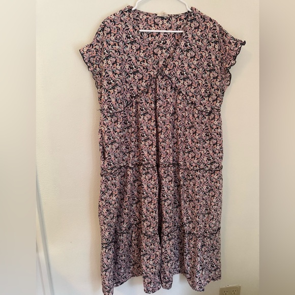 Easel Pink and Black Floral Midi Dress‎ - Picture 1 of 11